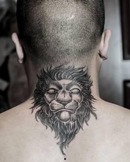 帅气脖子纹身国产片视频