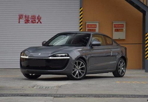 跑车撩妹视频实拍国产,撩妹实拍，尽展国货风采